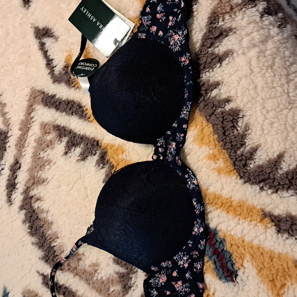Womens Laura Ashley bra 36c